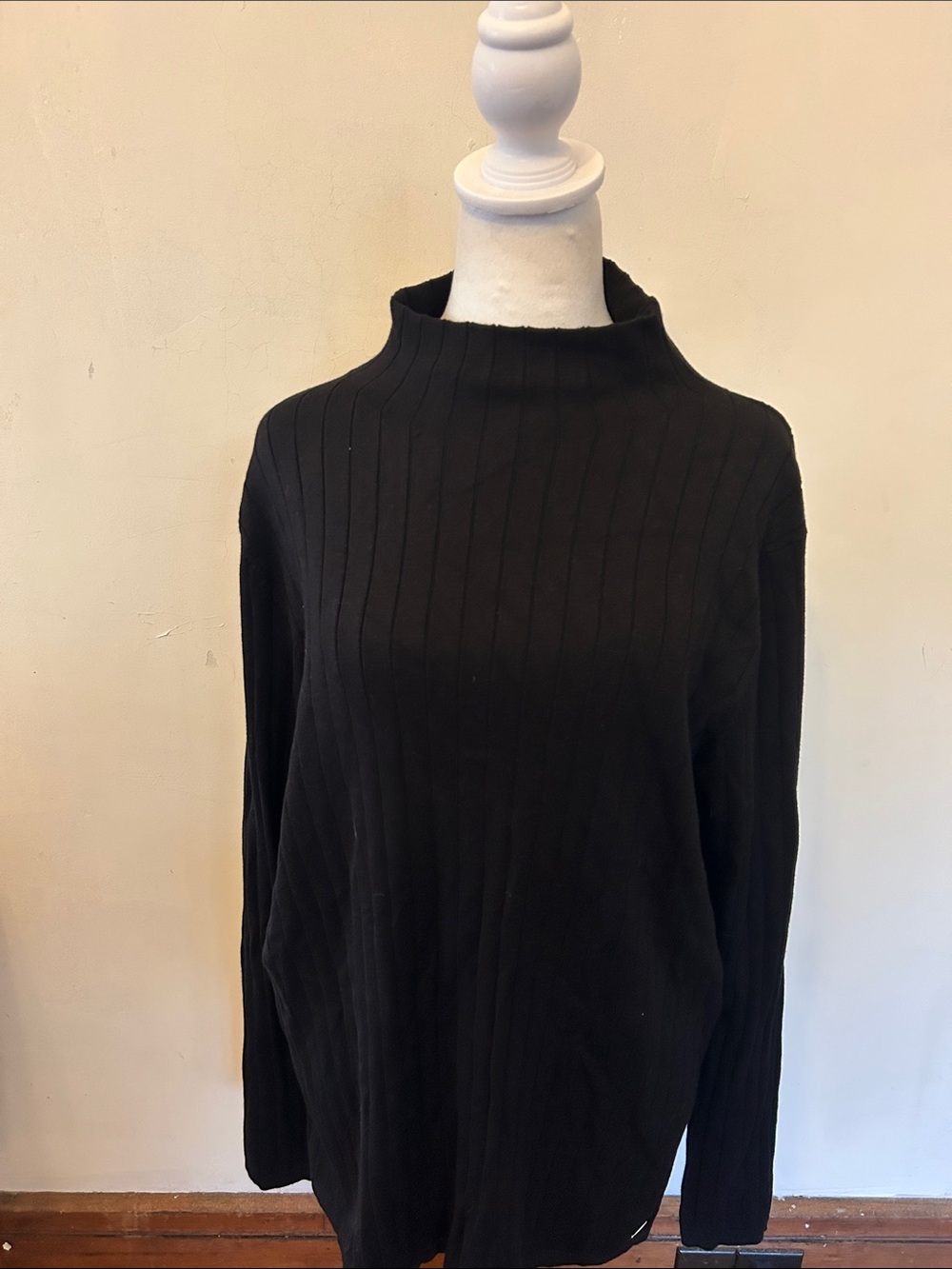 Calvin Klein black mock neck ribbed long sleeve sweater Size L EUC